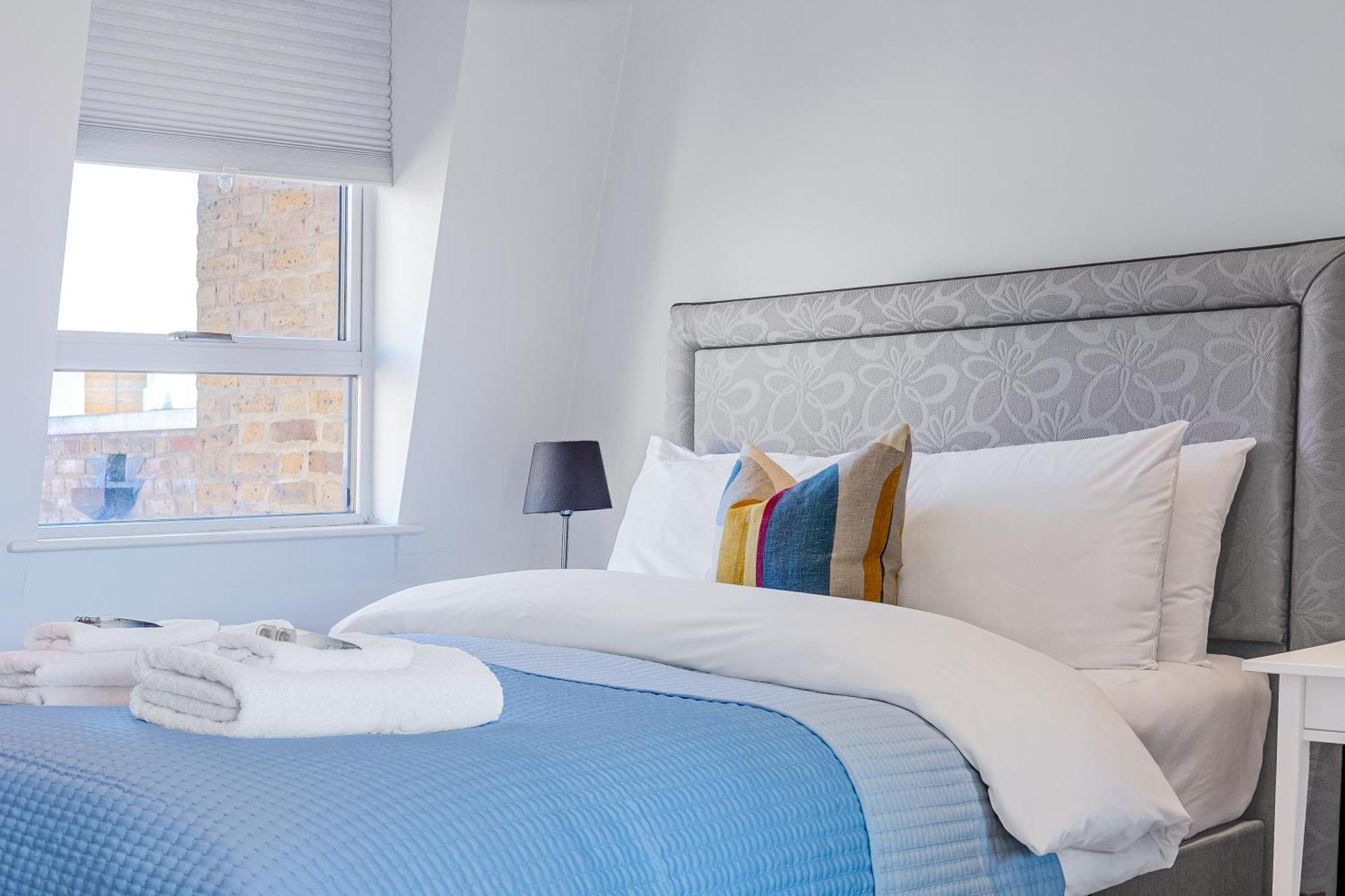 Whitechapel, Fantastic 1bed With Stunning Views Over Apartment *